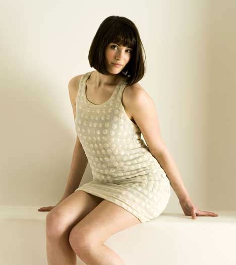 gemma arterton agent stawberry fields from quantum of solace