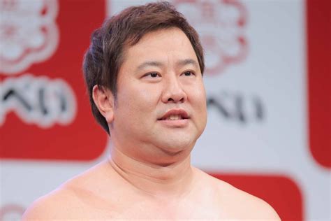 とにかく明るい安村、元気寿司社長の前で全裸芸も… 「寿司が売れなくなる」 ニコニコニュース