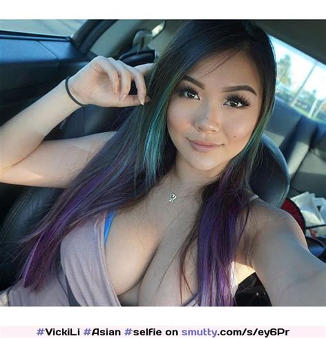 vickili asian selfie selfshot tits boobs bigtits bigboobs hugetits hugeboobs clevage