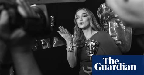 bafta tv awards 2019 backstage with jodie comer louis theroux and
