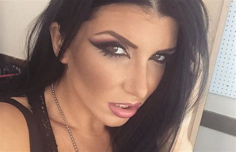Guy Hut On Twitter Celebrate Nflsunday With Romi Rain In Her