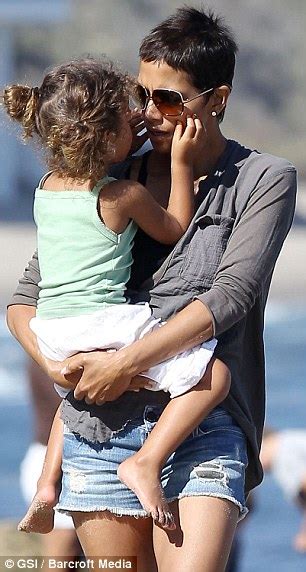 Olivier Martinez Plays Doting Stepfather To Girlfriend Halle Berry S