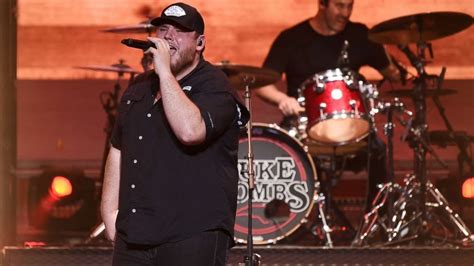 country music breakout star luke combs on songwriting his