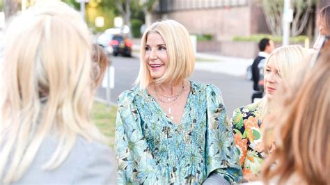 candace bushnell confirms upcoming series is not a ‘sex and the city
