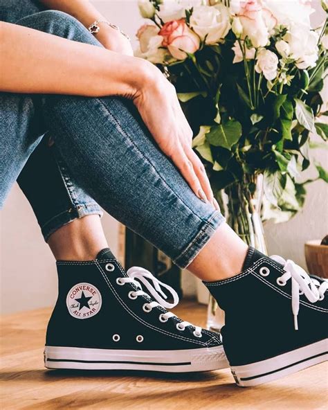pin by athlokinisi on converse black converse outfits outfits with