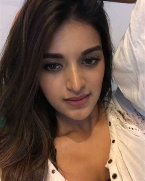 Pin By Raj On Nidhi Agerwal Beauty Girl Nidhi Agarwal Beauty