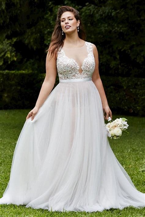 Elegant Plus Size Beach Wedding Dresses Vintage Lace Bridal Gowns