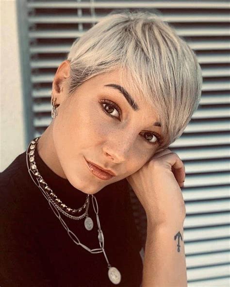 Best Short Haircuts 2021 14 Hairstyles Haircuts