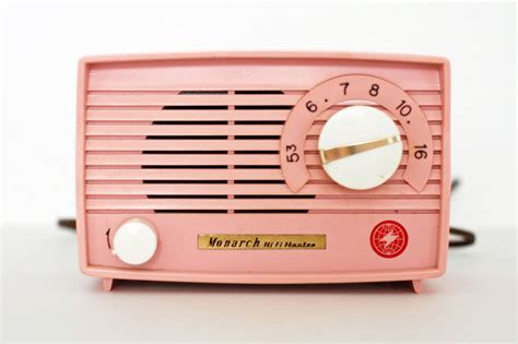 vintage pink   radio midcentury design