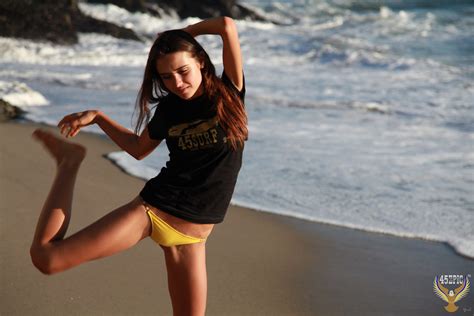 Pretty Brunette Swimsuit Bikini Model Laguna Beach Surf G