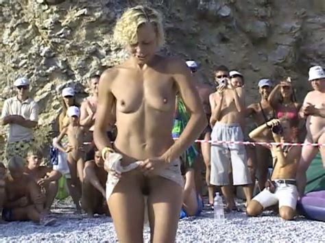 topless dance contest