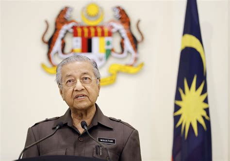 malaysia s prime minister mahathir mohamad submits resignation to the king
