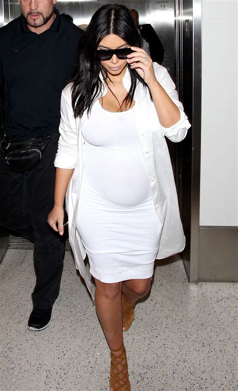 pregnant kim kardashian at los angeles international