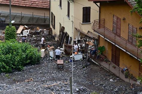 overstromingen  noord italie na stortregens trouw