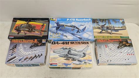 lot  vintage plastic model airplane kits  scale