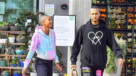 Willow Smith Shows Off Shaved Head At Grocery Store With Bf Hollywood