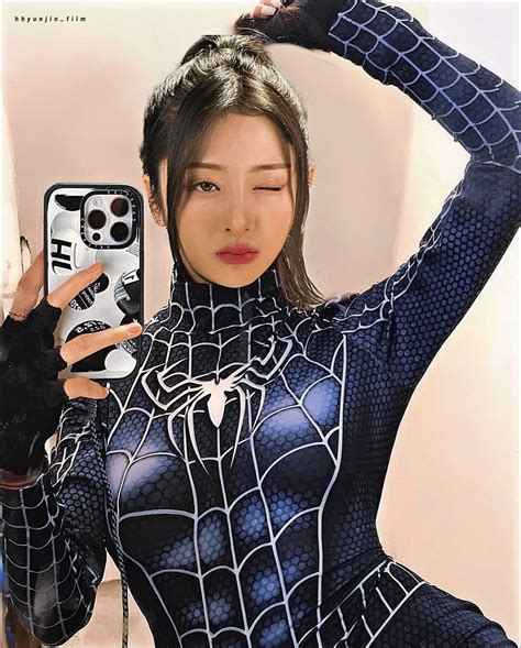 Yunjin Spiderman Le Sserafim Icon Kpop Girl Groups Korean Girl Groups