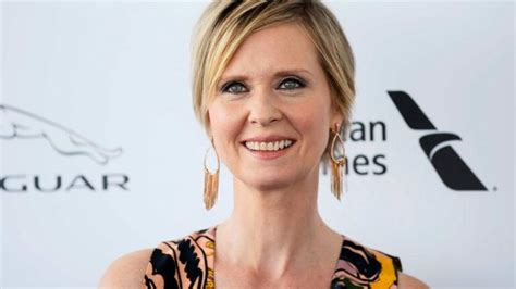 cynthia nixon slammed on twitter after claiming shoplifters shouldn t