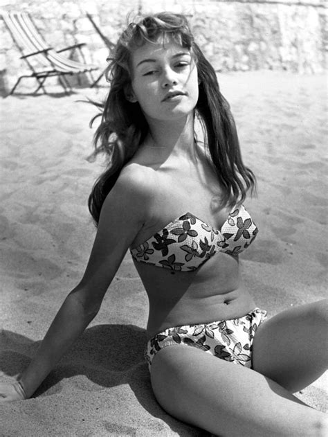 stunning photos of 19 year old brigitte bardot donned a floral bikini