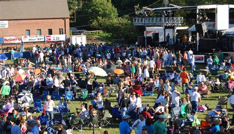 the great mississippi river balloon race has something for