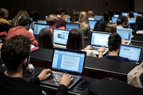 laptop computers  college students    mercury news