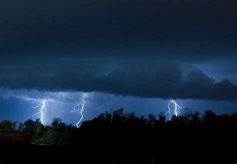 october lightning   intense lightning storm  plac flickr