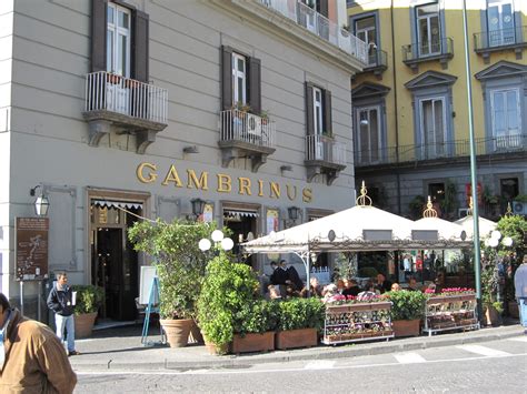 da domani nuovamente aperto il gambrinus lo storico gran caffe  napoli campania notizie