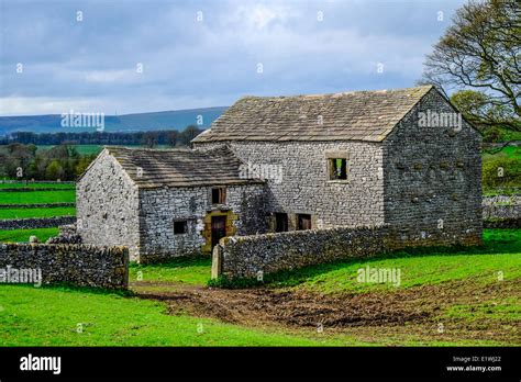 stone barn   english countryside stock photo alamy