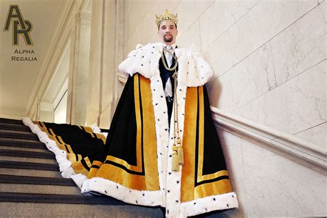 kings royal robe  inspired     beautiful coronation robes worn  royalty