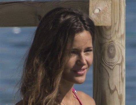 Malena Costa Luce Cuerpazo Con Un Llamativo Bikini En Las Playas De