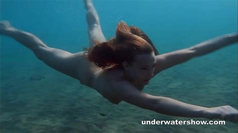 julia is swimming underwater nude in the sea xvideos
