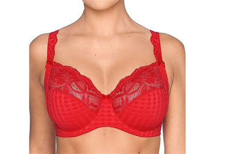 5 Best Bras For Large Breasts