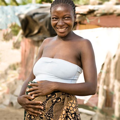 pregnancy and birth traditions around the world