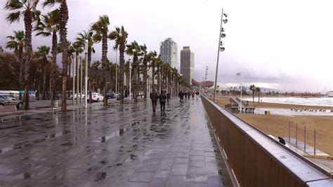 weather  barcelona    forecast     holidays lugaris