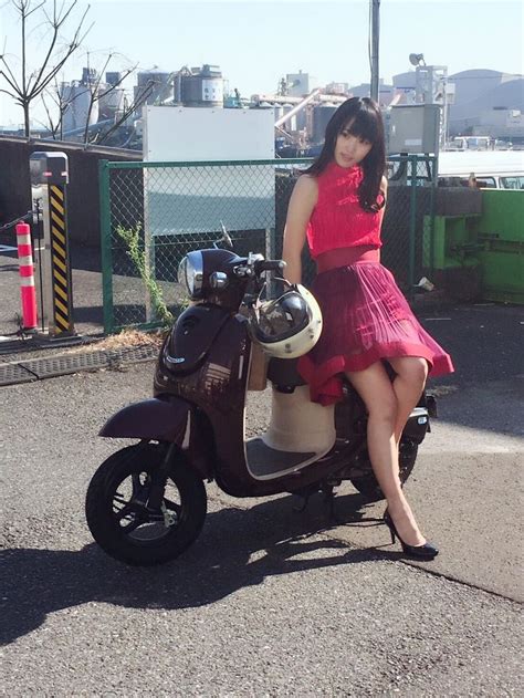菅井友香 菅井様 欅坂46 ゆっかー 可愛い 服 アイドル 衣装 バイク 女子
