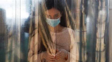 فيروس كورونا منظمة الصحة العالمية تغير موقفها وتنصح بارتداء أقنعة
