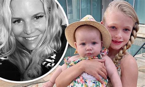 jessica simpson posts sweet snap of daughter maxie seven carrying her