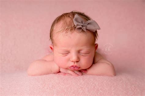 simple neutral sessions  newborn sessions