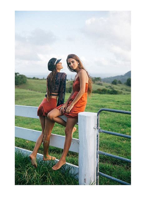 Instagram Crush Twins Renee And Elisha Herbert 23 Photos – Artofit