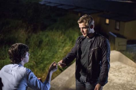 Norman And Dylan Bates Motel Wiki Fandom Powered By Wikia