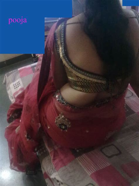 tamil mallu aunties back pose in low cut blouse xxx sex gallery