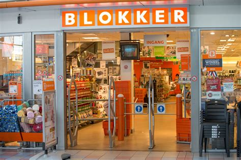blokker sluit nog eens  winkels en verkoopt leen bakker het belang van limburg