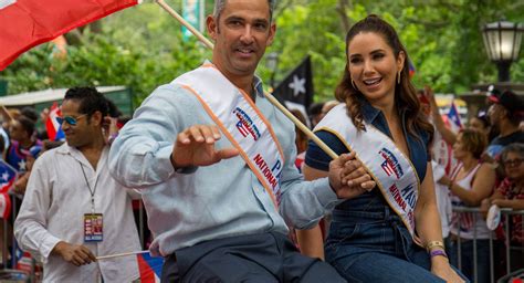 photos puerto rican day parade a mix of pride and anger over hurricane