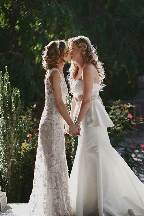 Everypost Lesbian Bride Lesbian Wedding Photos Lesbian Wedding