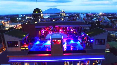 aqua beach club   daytime  nighttime luxury pool club