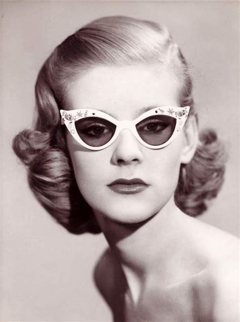 cat eye frames the cool glasses style of women from the 1950s