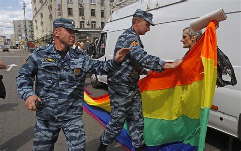 First Gay Pride Parade In Russia Vvtidaily