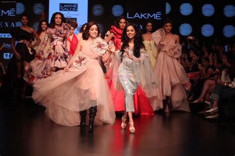 yami gautam walk the ramp for gauri and nainika show at lakme fashion week on 30th jan 2019 yami