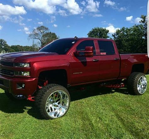 pin  jamir williams  jacked  lifted chevy trucks chevy