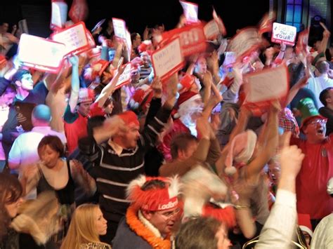 crowd  world darts championship london december  flickr